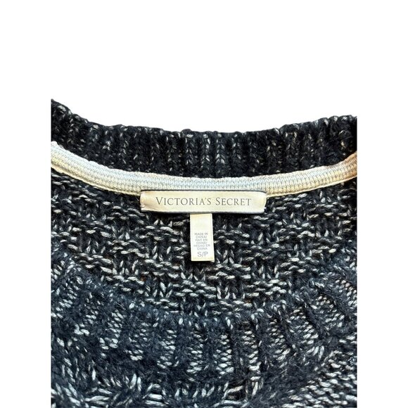 Victoria Secret Women's Black Speckled White Knitted Sweater - Picture 8 of 9